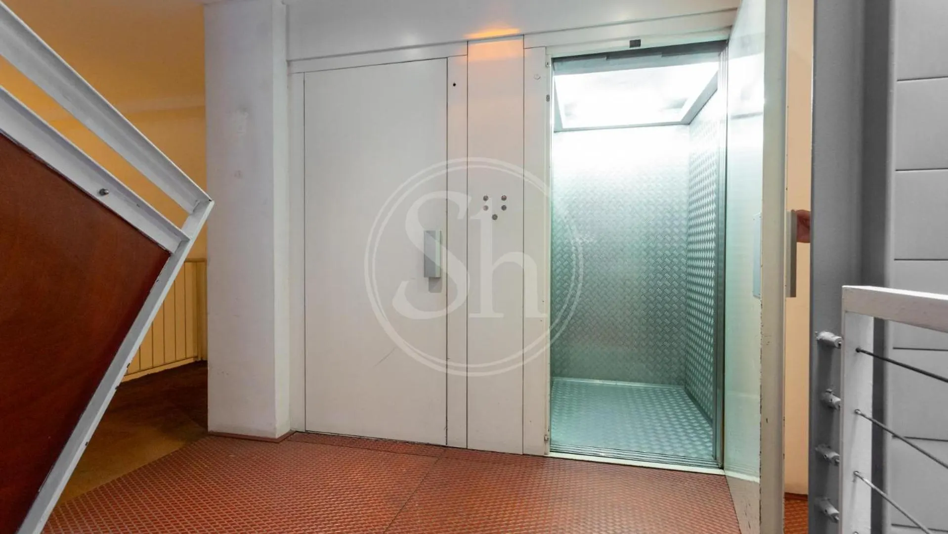Comodo Apartamento En Rambla Cataluna Barcelona